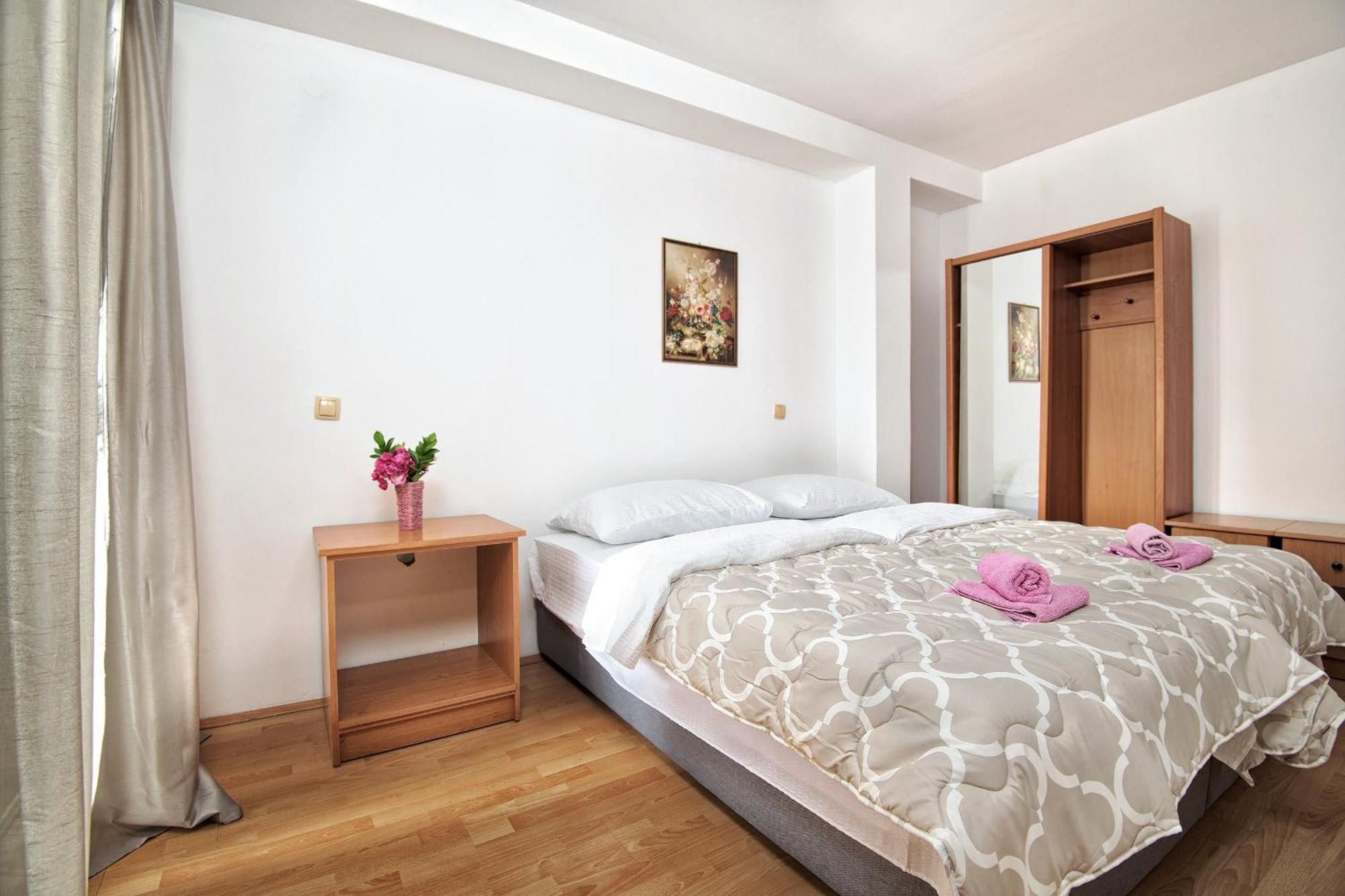 Studio & Apartments More 네움 외부 사진