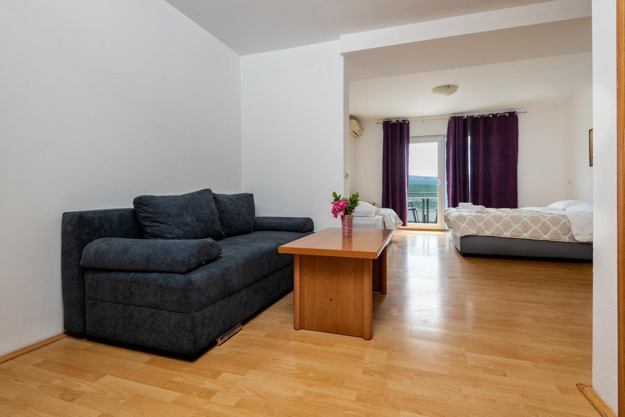 Studio & Apartments More 네움 외부 사진